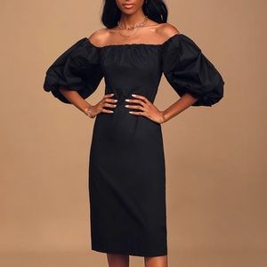 NEVER WORN PUFF SLEEVED DRESS